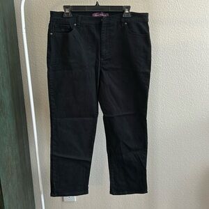 Gloria Vanderbilt Amanda Jeans Black sz 16s